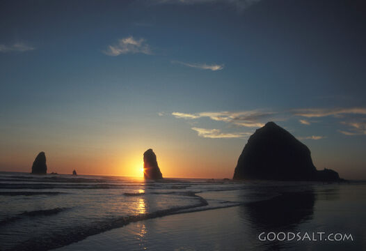 Haystock Rock and the Needles at Cannon Beach, Oregon, USA