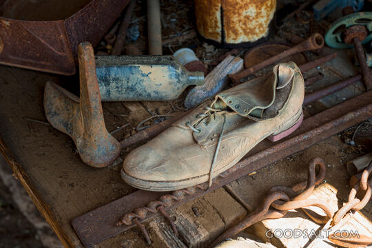 heritage remains An abandoned farm house