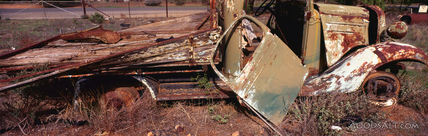 1950s Morris tray truck quietly falling to pieces.