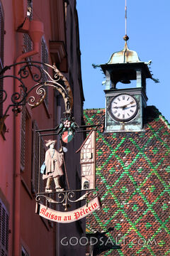 Maison au Pèlerin Clock Tower Sign