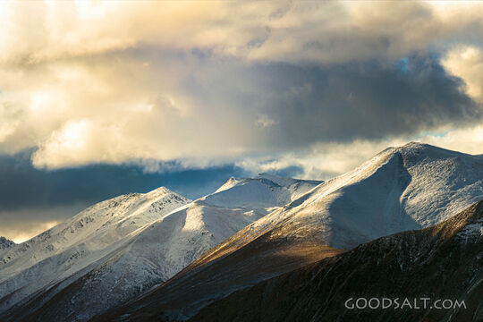 Light Over the High Mountains