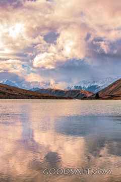 Mountain scenery around New Zealand&#039;s Arthurs Pass.