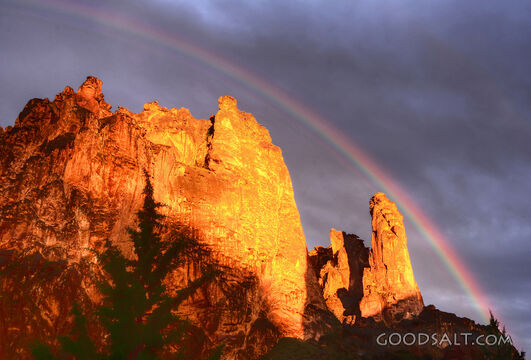 Rainbow over Leslie Gulch Rocks