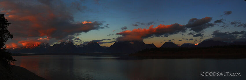 WYOMING. Grand Teton National Park. Fall sunrise over Tetons
