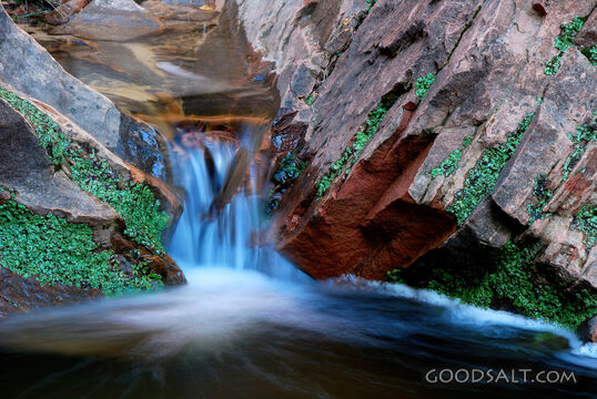 Small Waterfall above Middle Emerald Pool