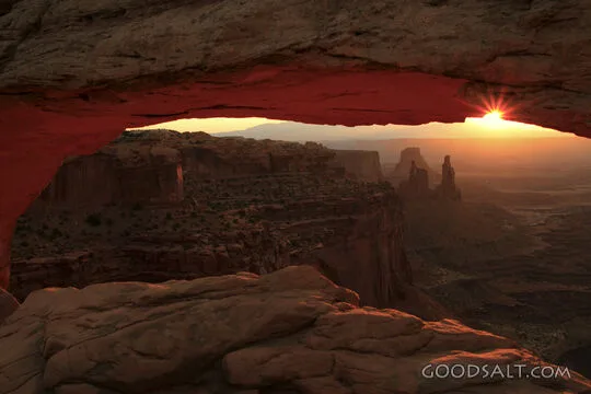 UTAH. Canyonlands National Park. Sunrise through Mesa Arch.
