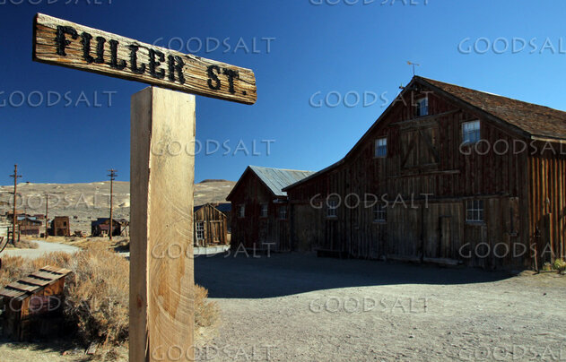 Fuller Street Frontier Sign