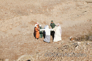 Israelites Gather in the Wilderness