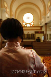 IDAHO. Boise. Asian Jewish girl facing bimah in Ahavath Beth