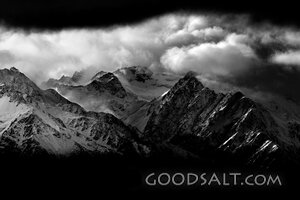 Majesty Above the Mountain Peaks