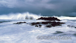 ocean waves at the beach